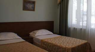 Гостиница Олеся Лоо Лоо Стандартный двухместный номер с 1 кроватью или 2 отдельными кроватями и видом на сад-4
